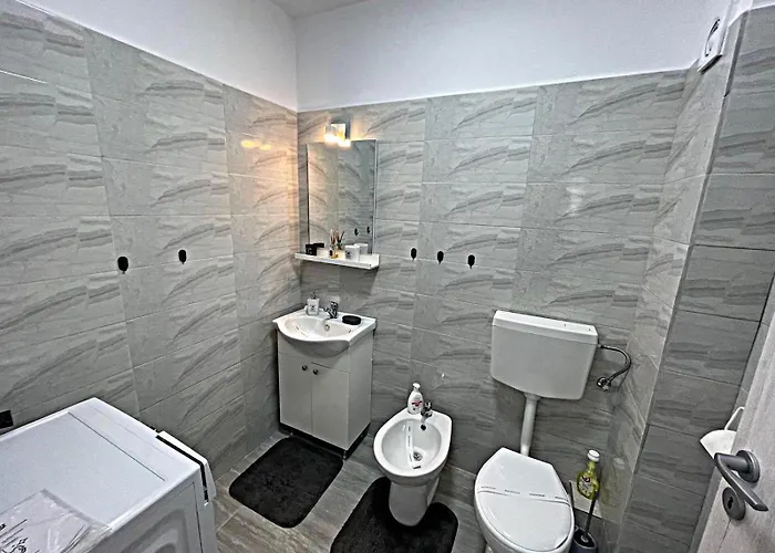 Prestige Palace *